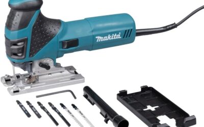 Test de la scie sauteuse Makita 4351FCTJ : puissance et précision