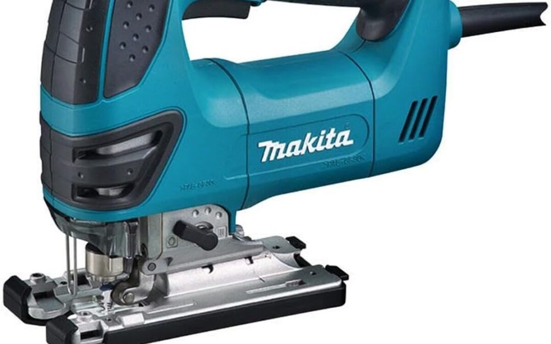 Test de la scie sauteuse filaire Makita 4350FCT