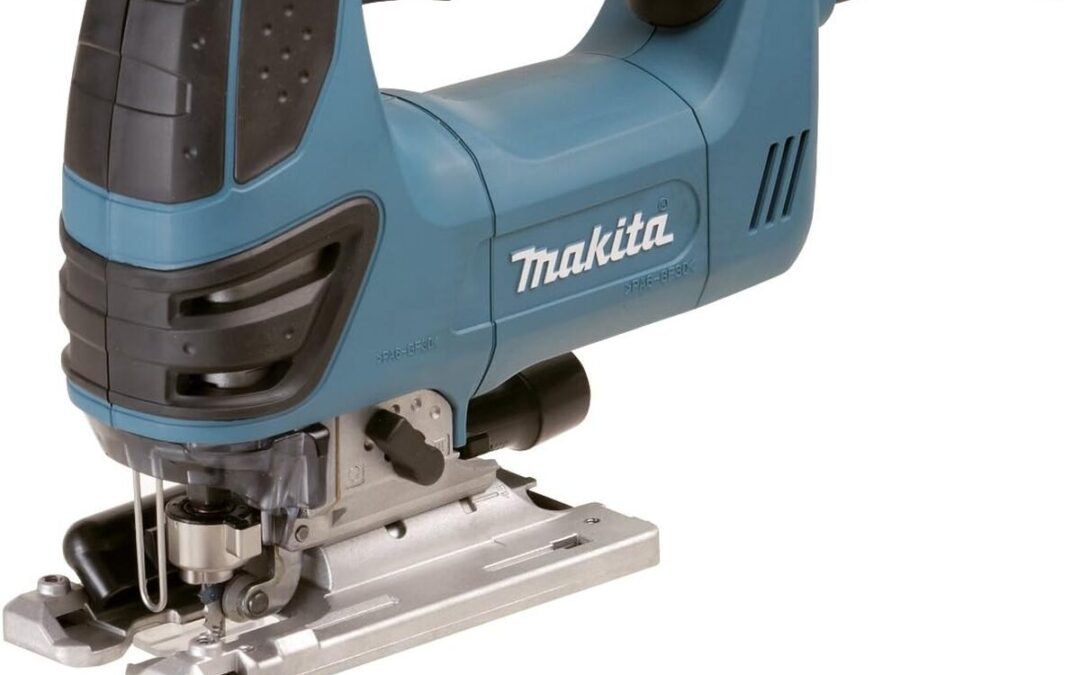 Test : scie sauteuse Makita 4350FCTJ 720W