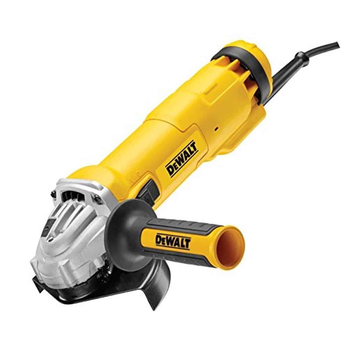 Test de la meuleuse d'angle DEWALT DWE4237-QS, performance 1400W