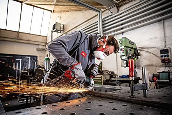 Test complet de la meuleuse d'angle FLEX 1500 W LE 15-11 125 : efficacité, fonctionnalités et avis pour vos projets de découpe et ponçage.