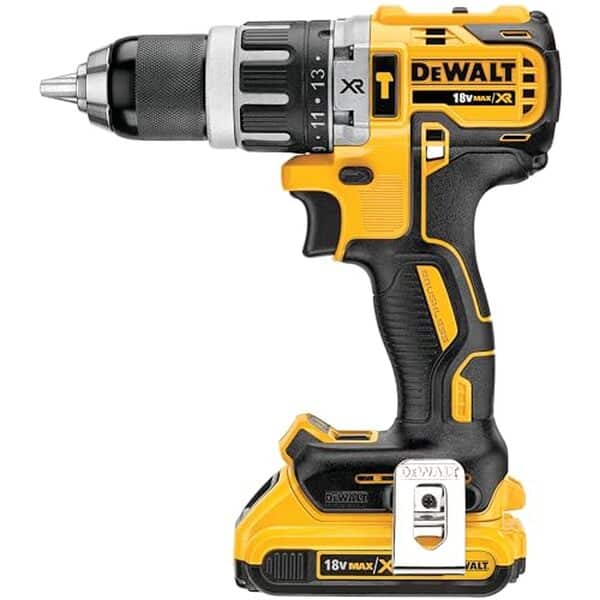 Découvrez notre test détaillé de la perceuse DeWalt DCD796 et de la visseuse DCF887. Comparaison, performances et avis complet du kit professionnel DeWalt.