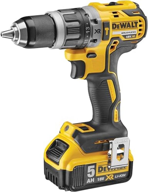 Découvrez notre test complet de la perceuse visseuse Dewalt XR 18V 420W : performance, ergonomie et autonomie pour les professionnels et bricoleurs exigeants.